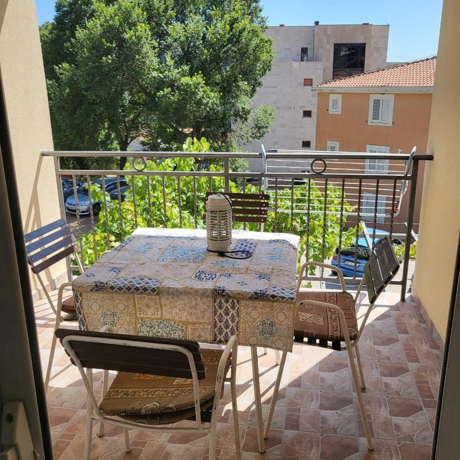 Apartmani Mia Sorajic Petrovac Екстериор снимка