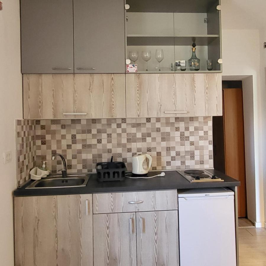 Apartmani Mia Sorajic Petrovac Екстериор снимка
