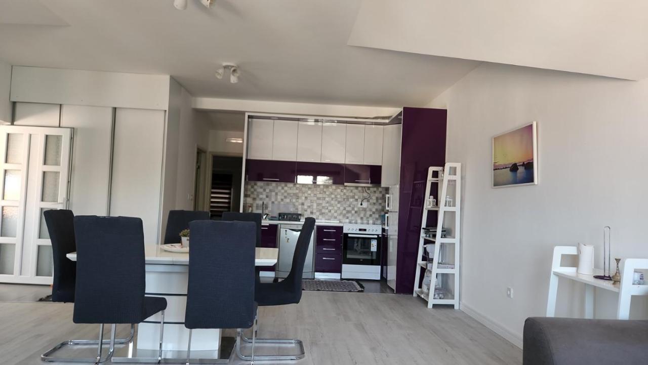 Apartmani Mia Sorajic Petrovac Екстериор снимка