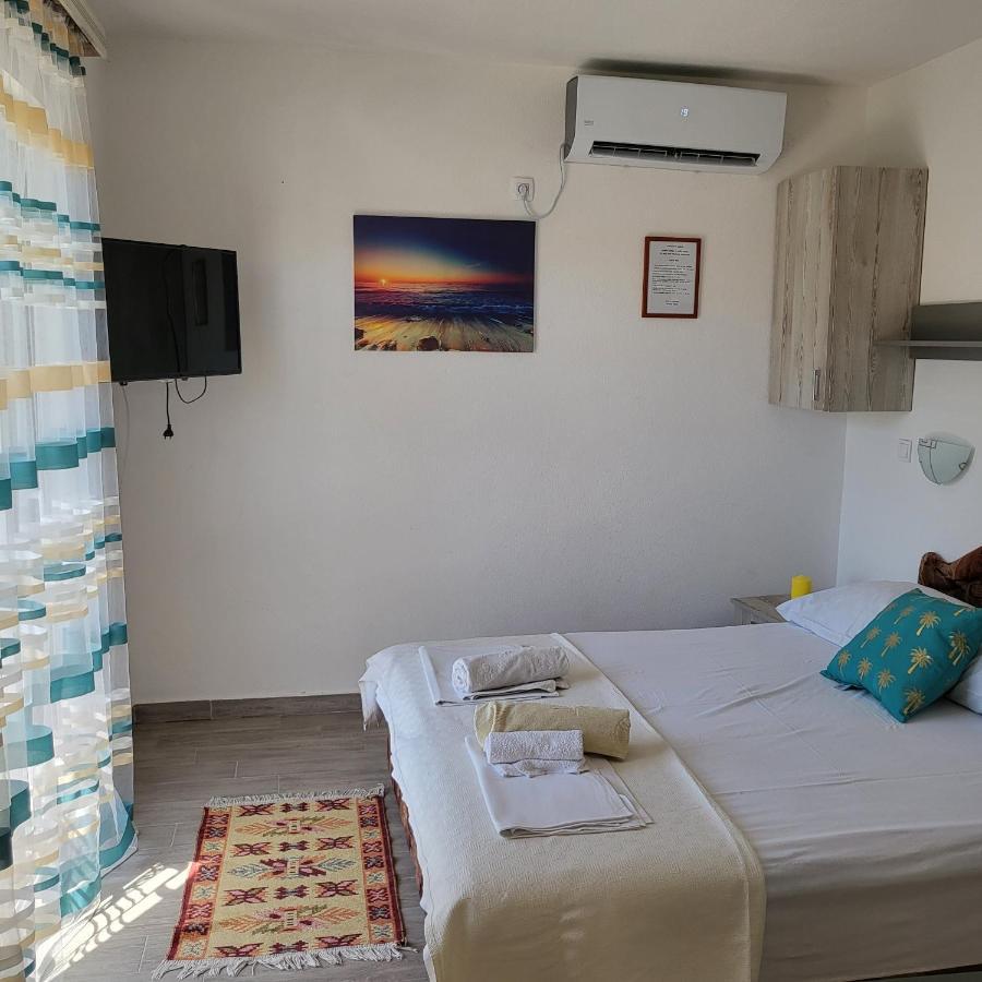 Apartmani Mia Sorajic Petrovac Екстериор снимка